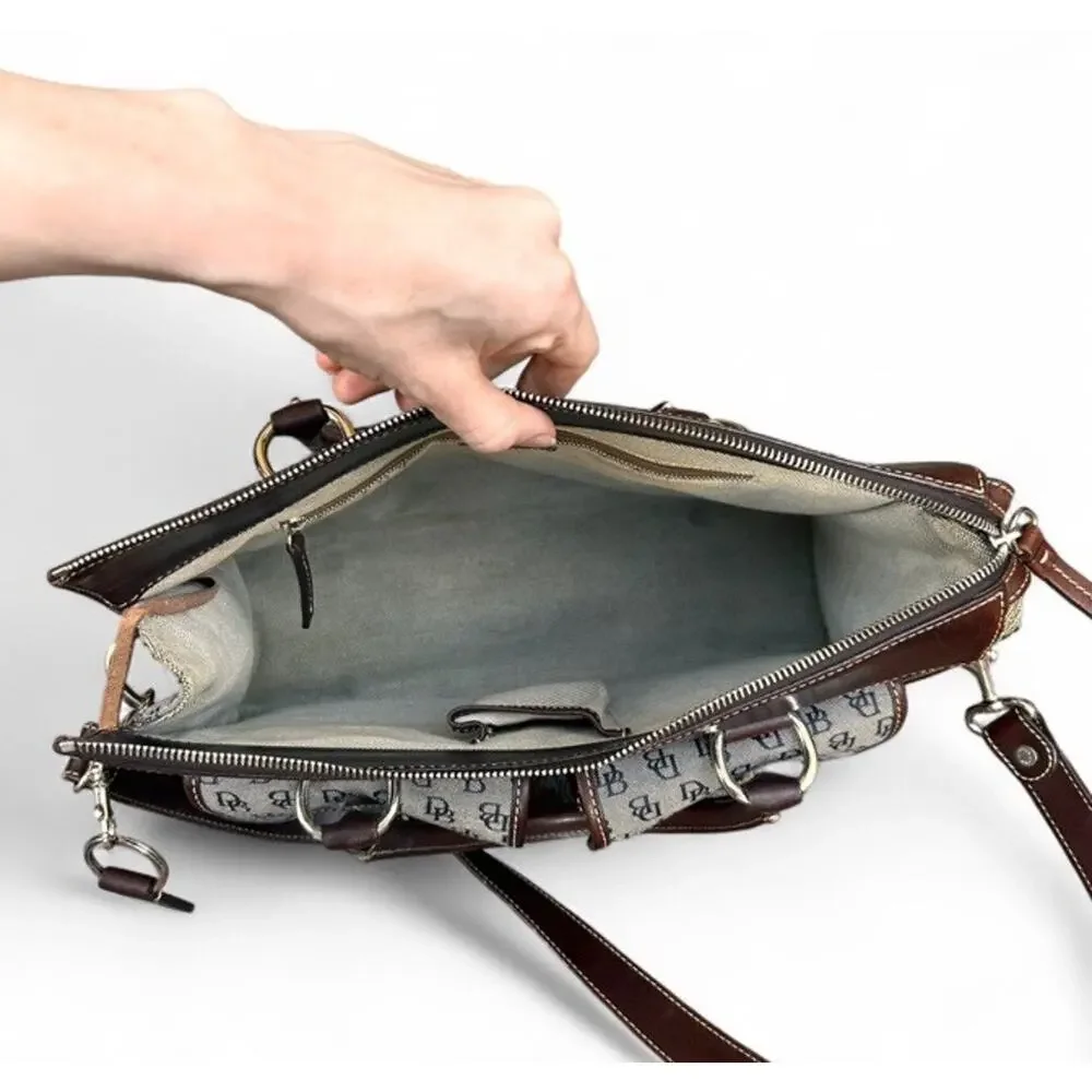 Dooney & Bourke reposhing this